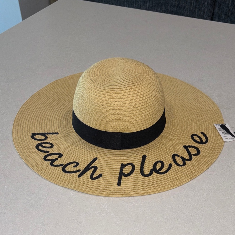 🏷 Tilly’s beach hat